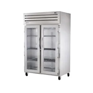 True STA2H-2G. Commercial Full Height Insulated Mobile Heated Cabinet (6) Pan Capacity